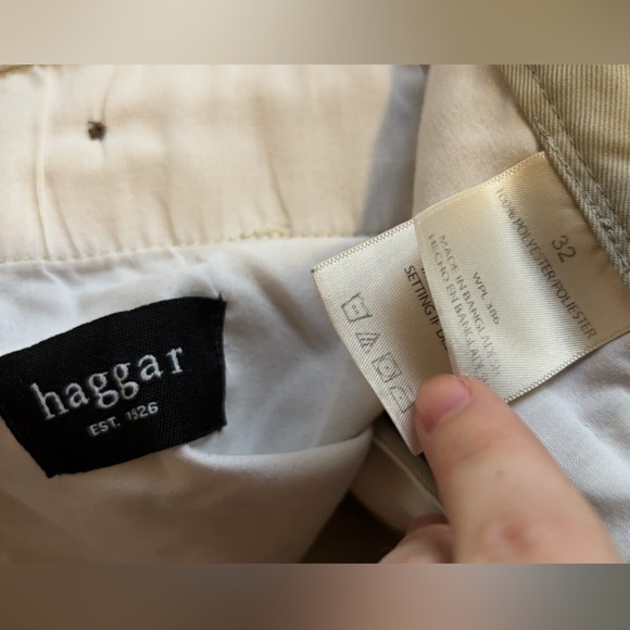 Haggar Khaki Shorts - Picture 2 of 4